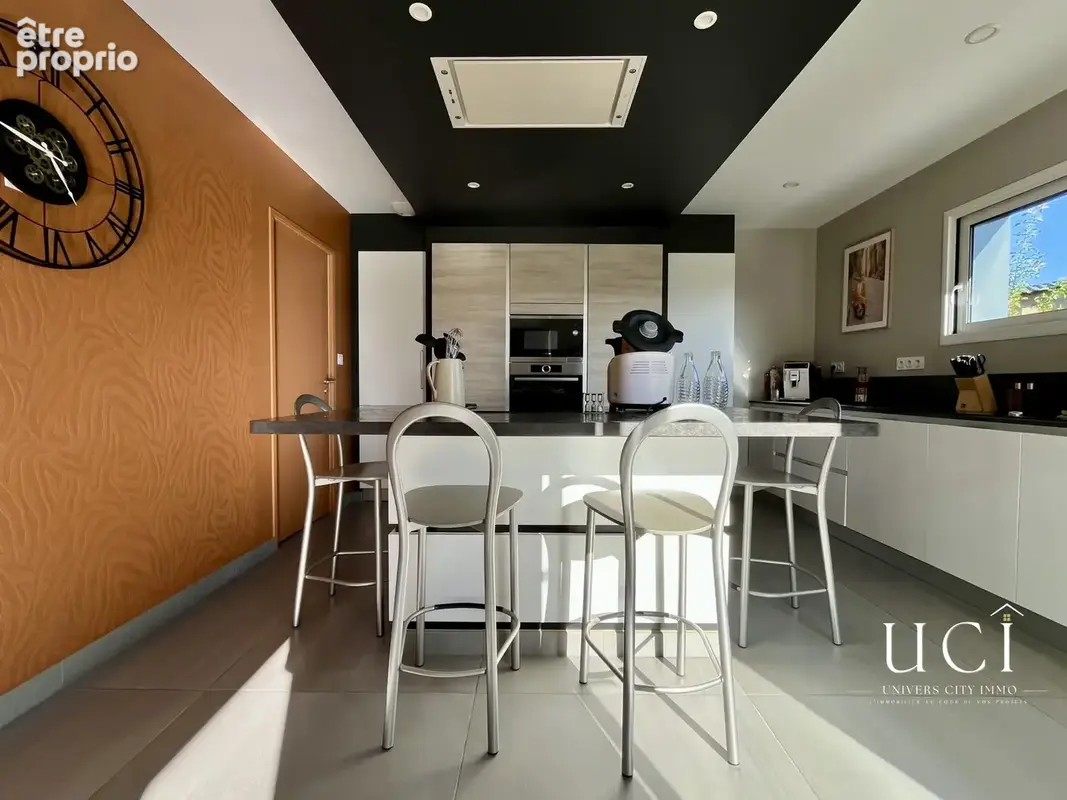 Maison 7 pièces 159 m² à vendre à Le Lion-D'angers (49220) - photo 2