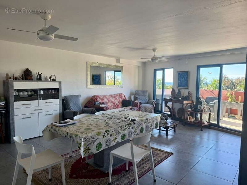 Appartement à SAINT-DENIS