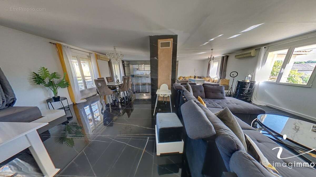 Maison à SAINT-JEAN-DE-VEDAS