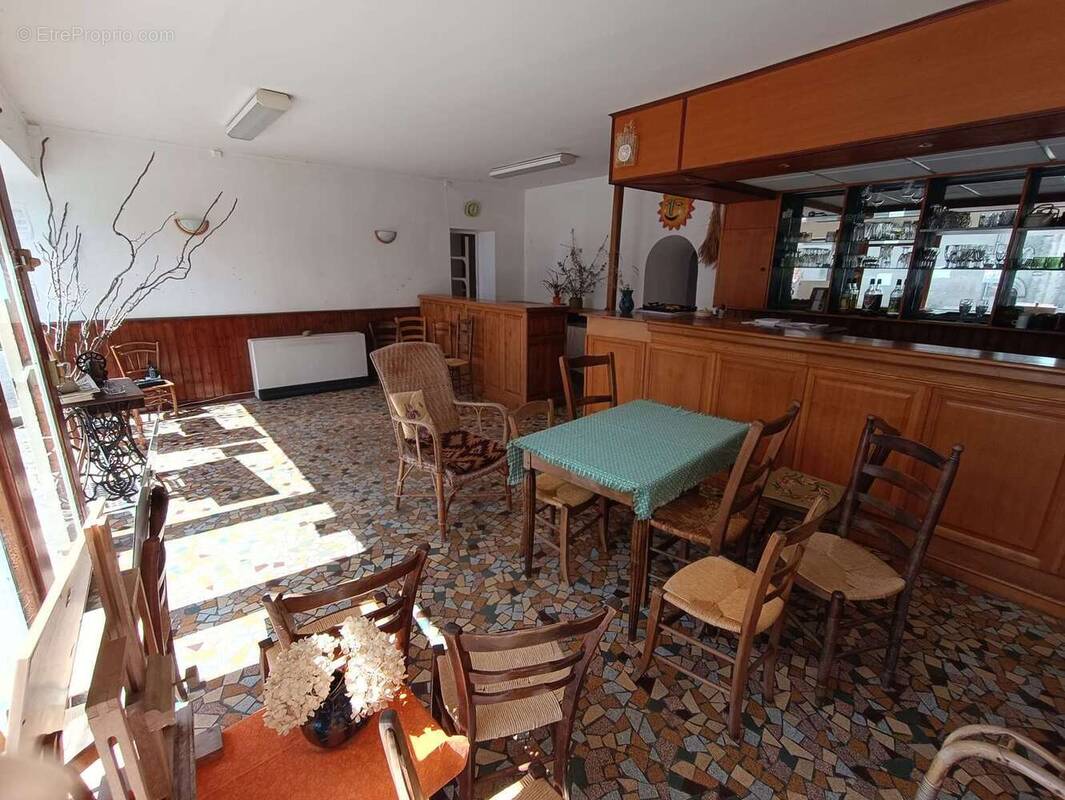 Maison à SAINT-MARTIN-LA-MEANNE