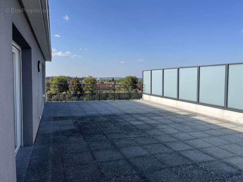 Appartement à QUINCY-SOUS-SENART