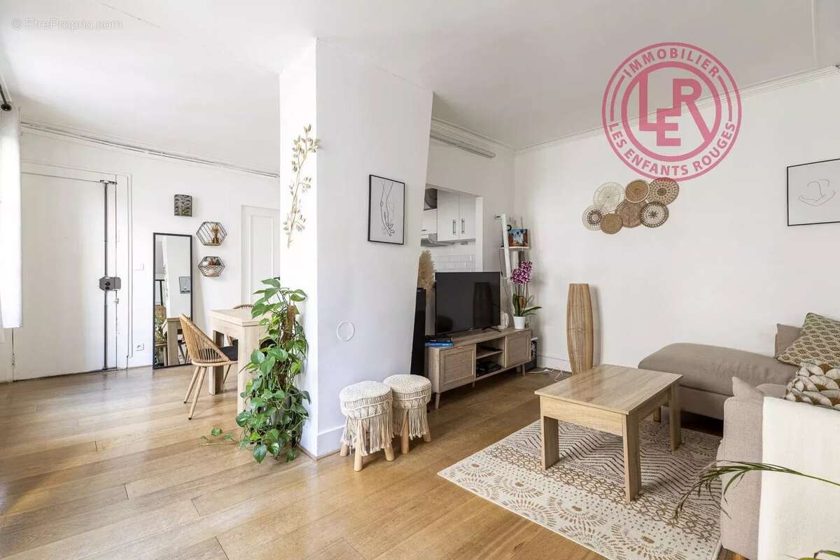 Appartement à PARIS-11E
