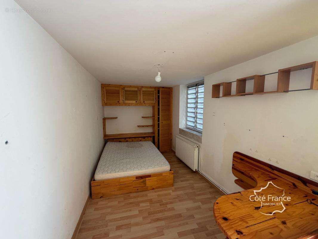 Magnifique maison en pierre de taille   Charme atypique et b - photo 5