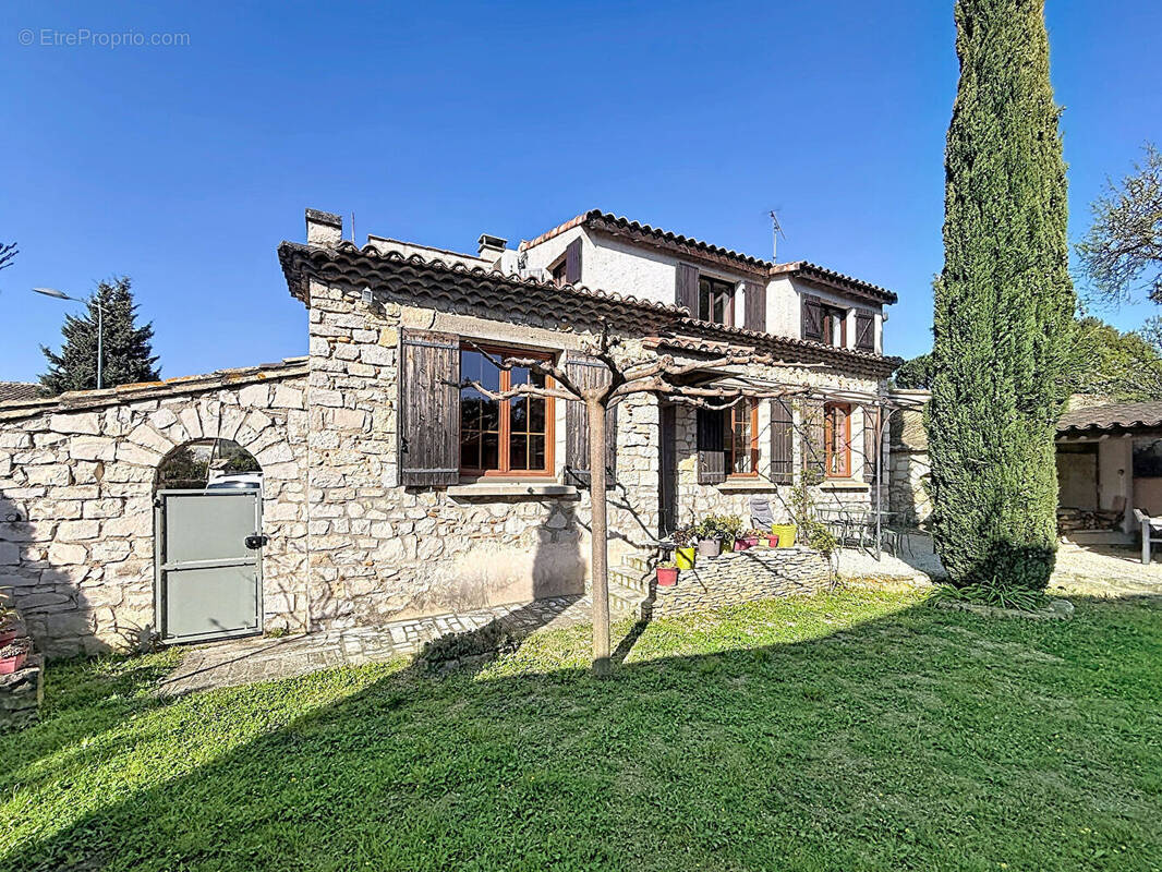 Maison à VILLENEUVE-LES-AVIGNON