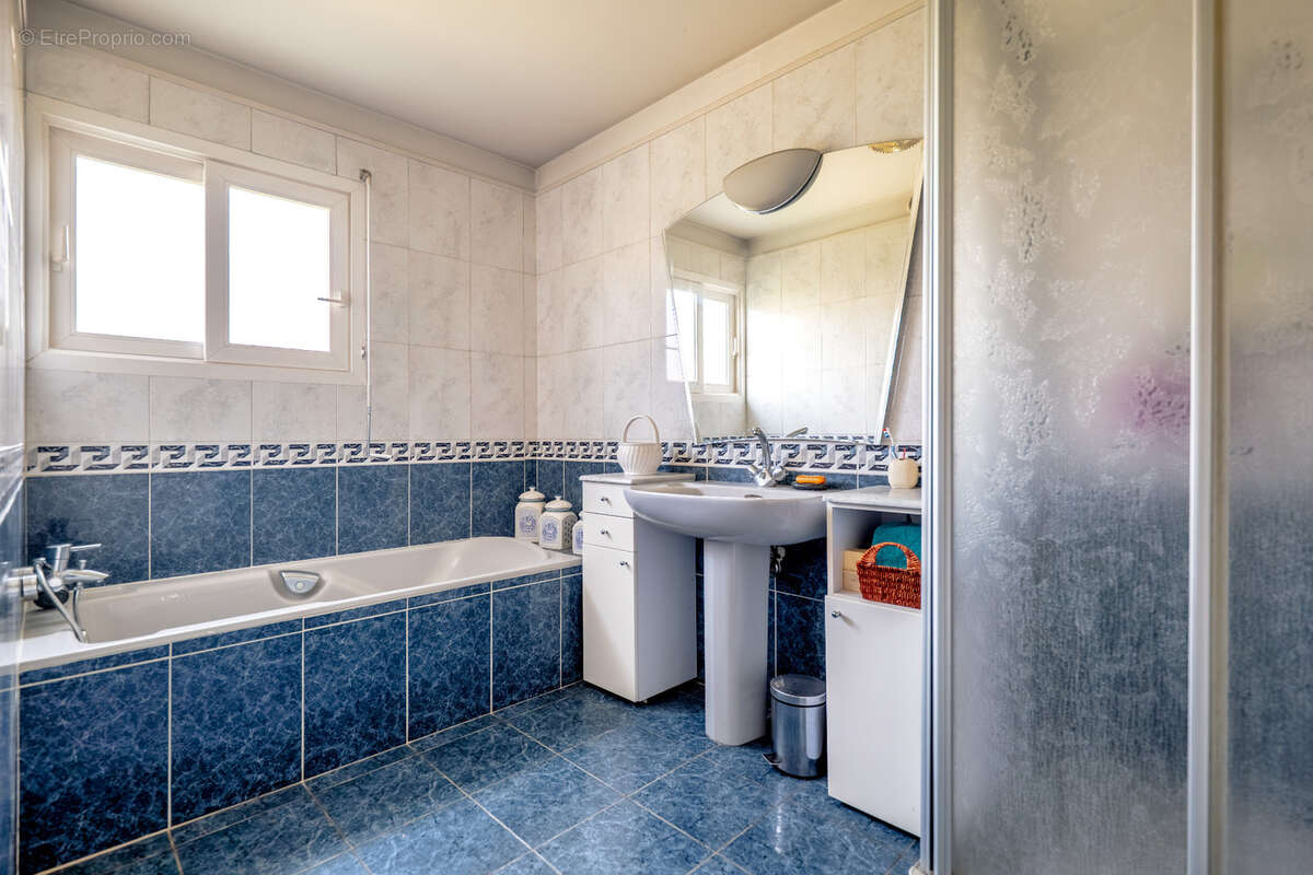 Maison d'architecte lumineuse avec dépendance - photo 21