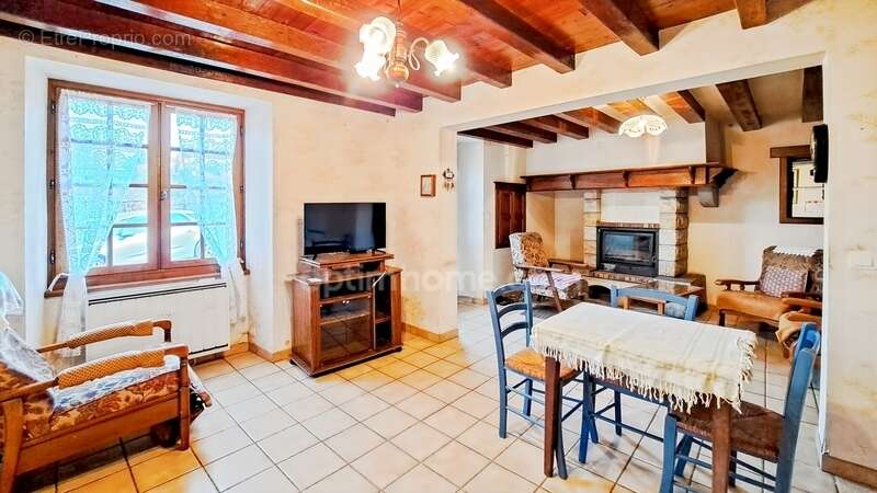 Maison à SAINT-PALAIS