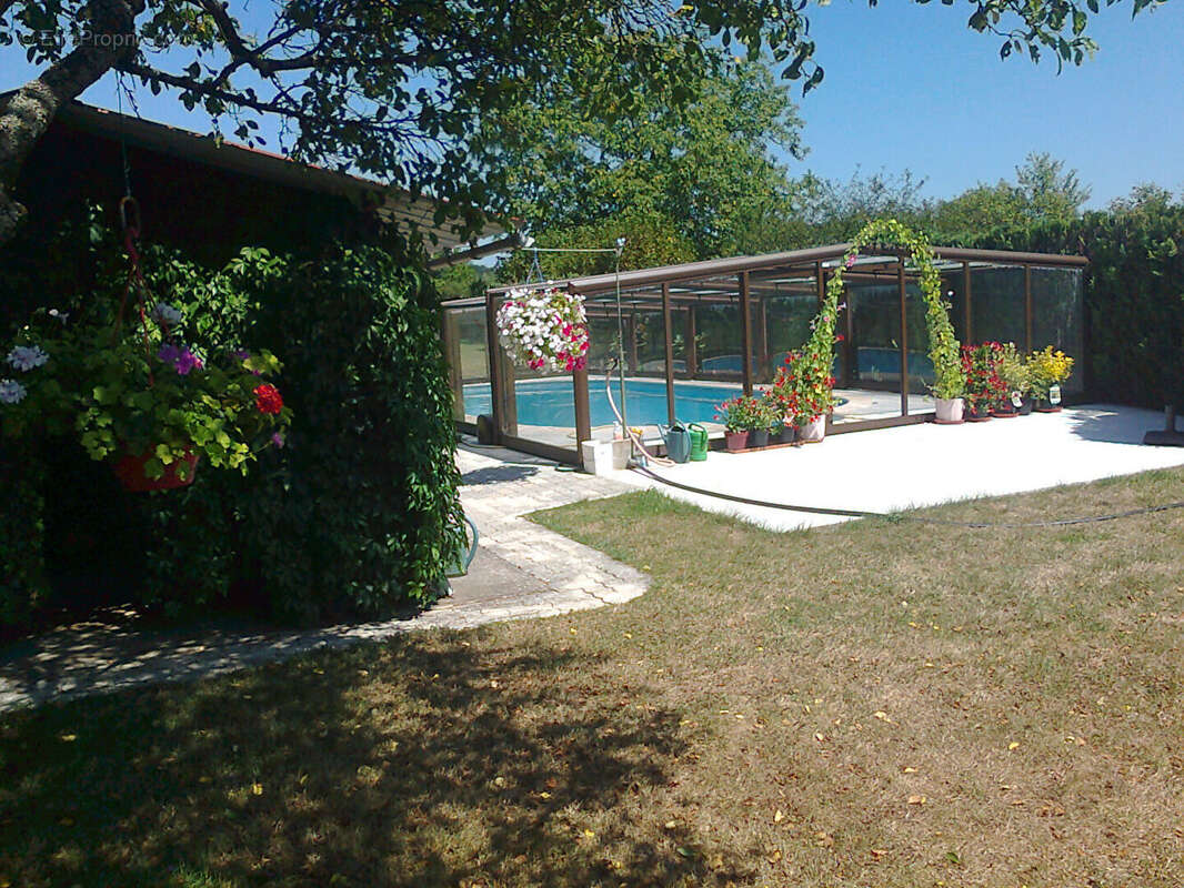 Maison à COLOMBIER-FONTAINE