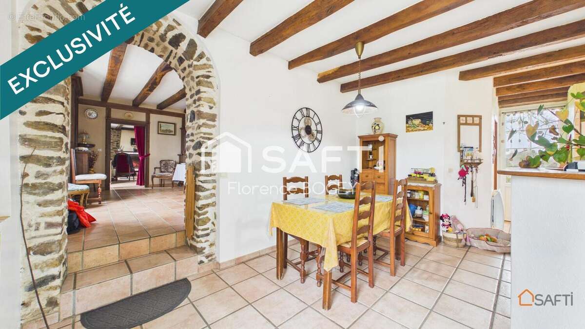 Photo 2 - Maison à BUSSIERE-POITEVINE