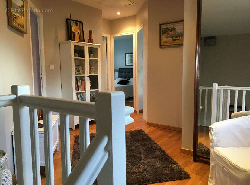 Maison à LA CHAPELLE-BASSE-MER