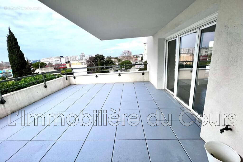 Appartement à MARSEILLE-9E