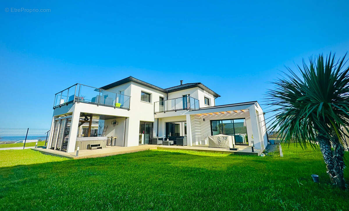 Vue mer - exceptionnelle villa contemporaine de 2023 - photo 2