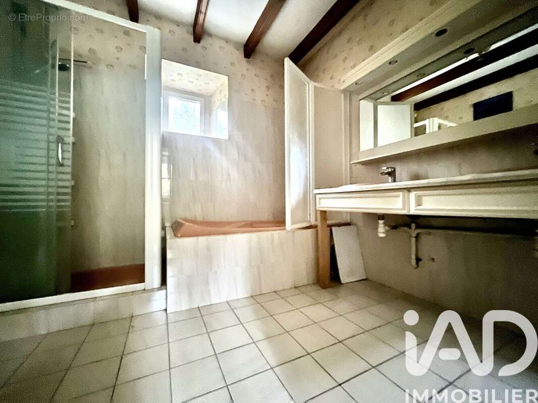 Maison 160 m² à Tressignaux  - photo 7