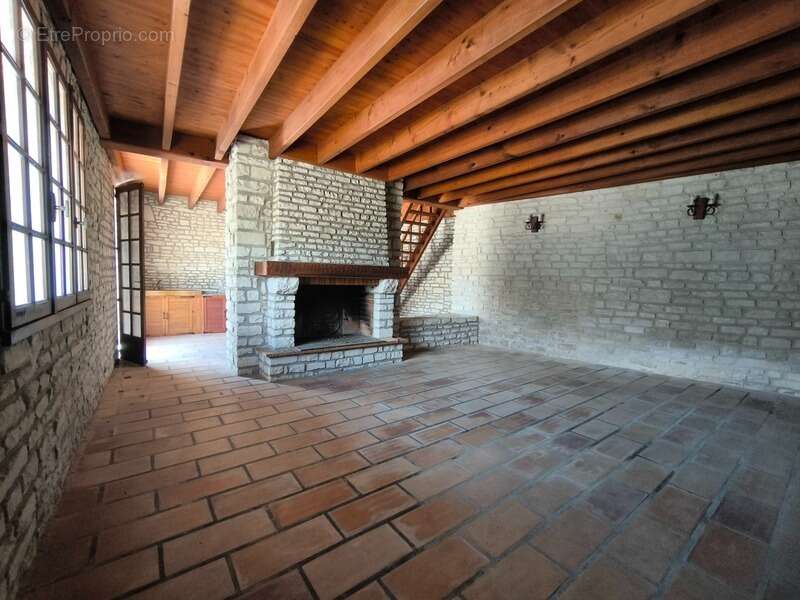 Charme de l'Ancien et volumes Exceptionnels "Maison de Maître à Rénover" - photo 7