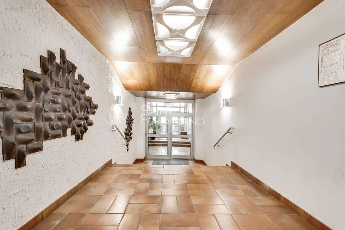 Appartement à PARIS-15E