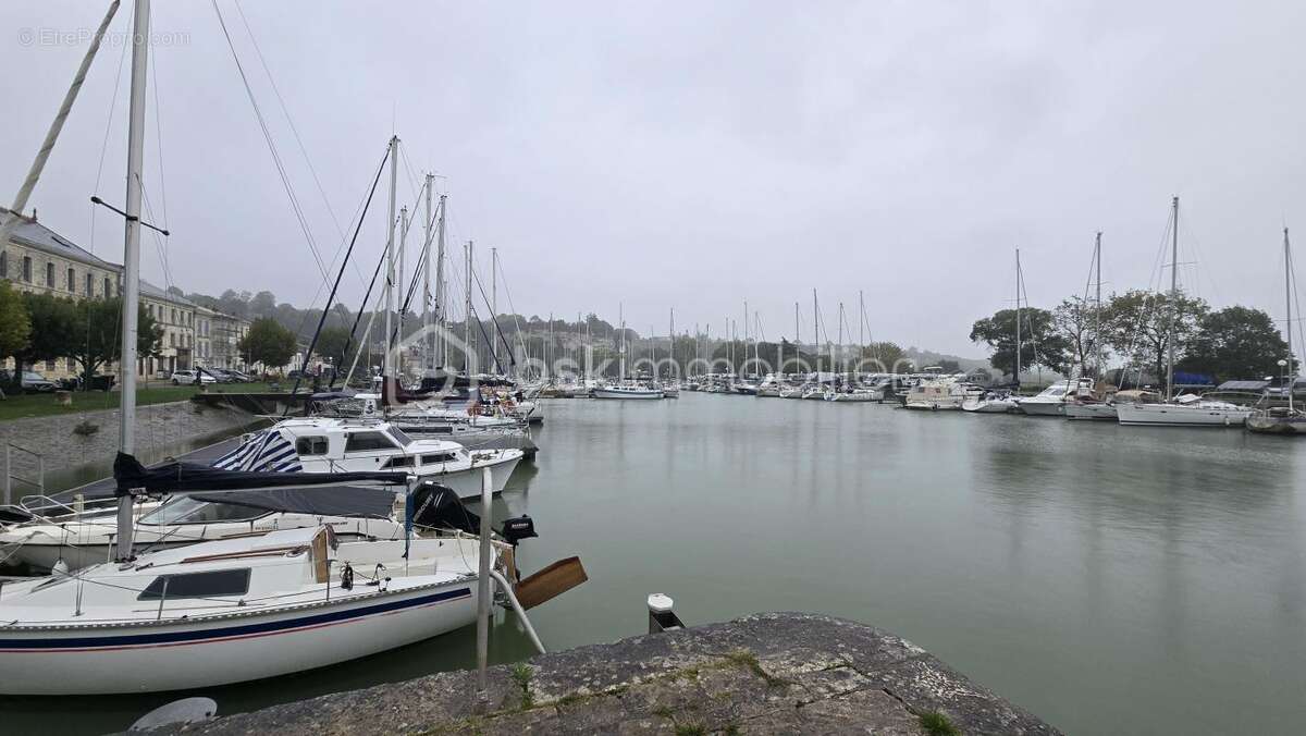 Appartement à MORTAGNE-SUR-GIRONDE