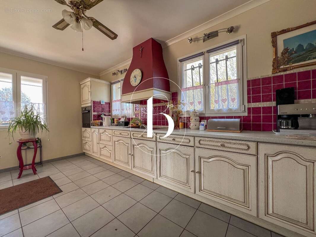 Maison à MEJANNES-LE-CLAP