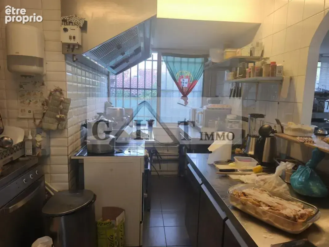 A vendre mur local commercial  loue - photo 2