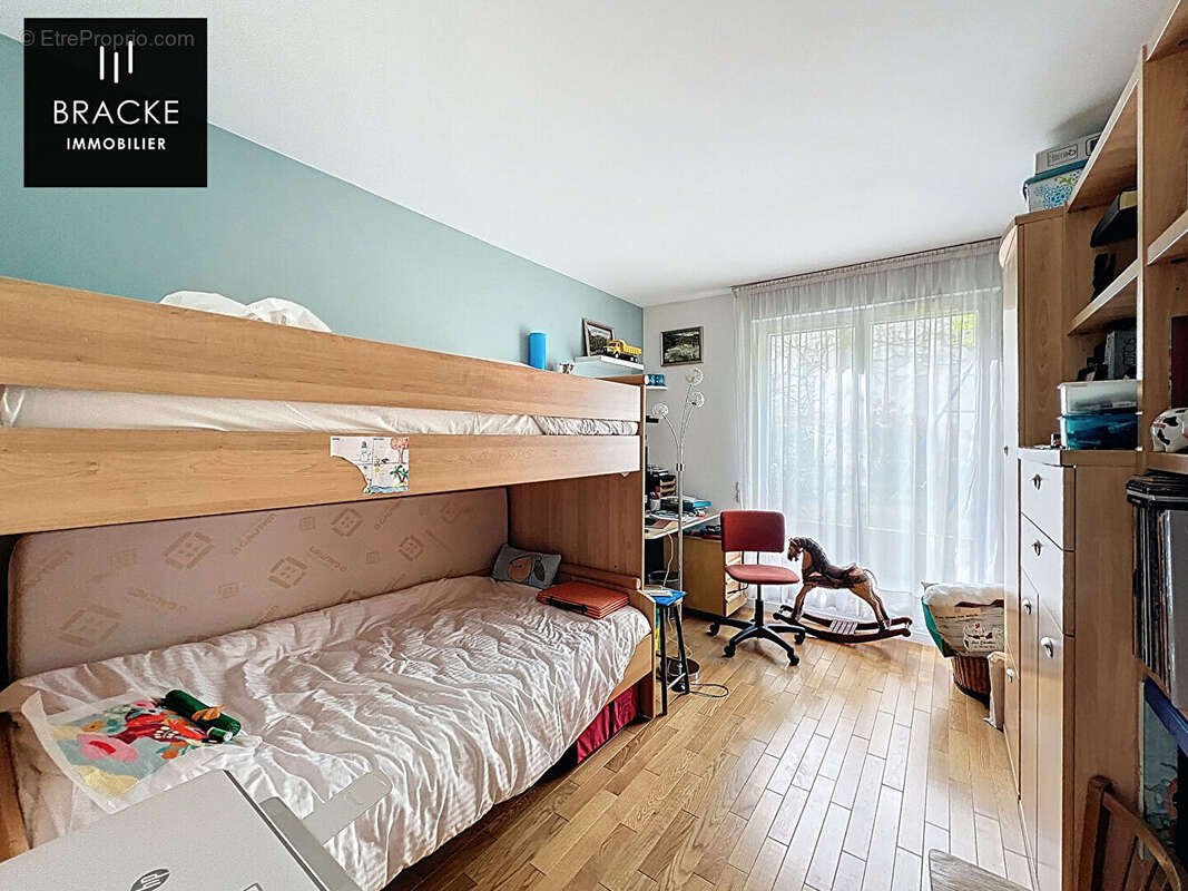 Appartement à LA GARENNE-COLOMBES