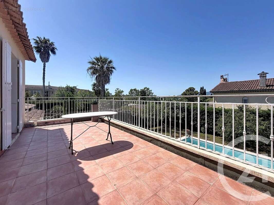 Maison 138 m² à Mouans-Sartoux  - photo 18