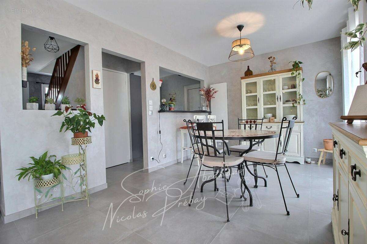 Maison à TOURY