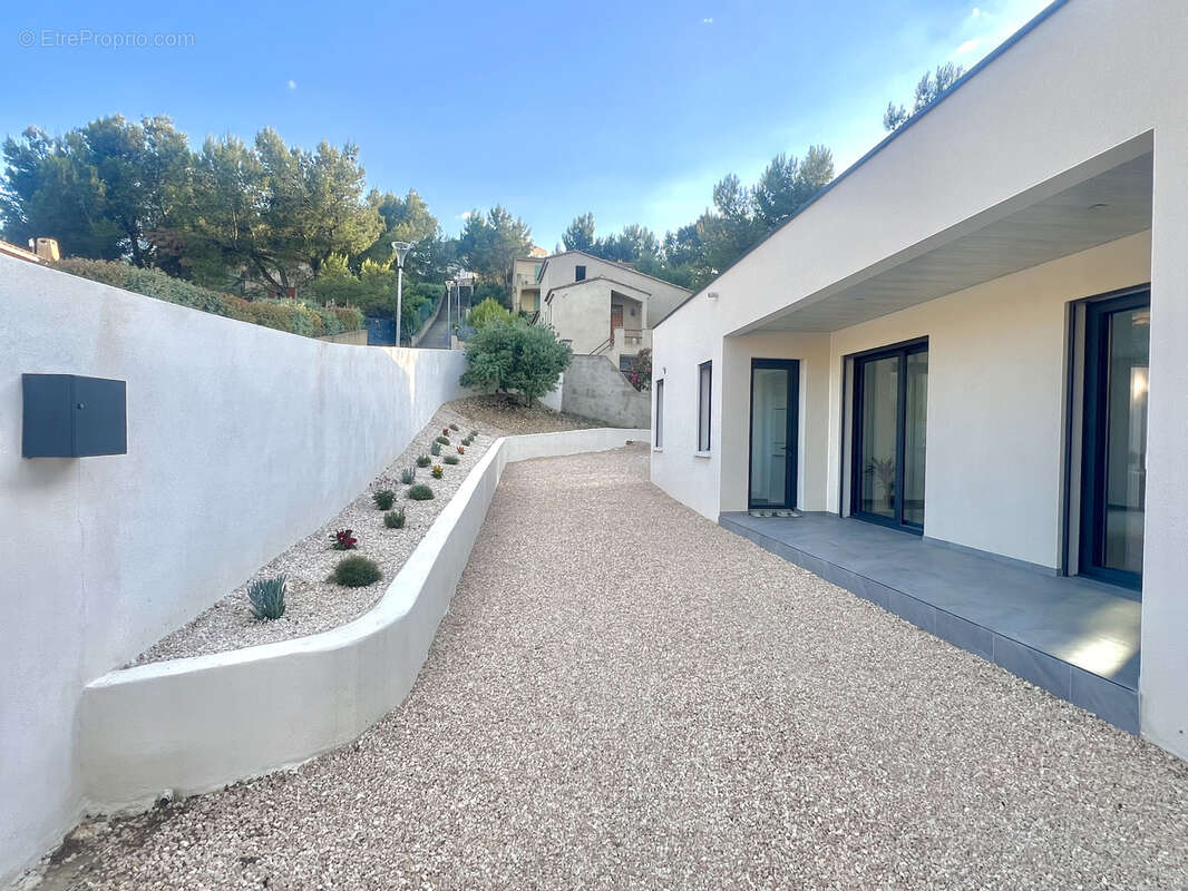 Villa Contemporaine de 2024 - Vue Panoramique exceptionnelle - photo 8