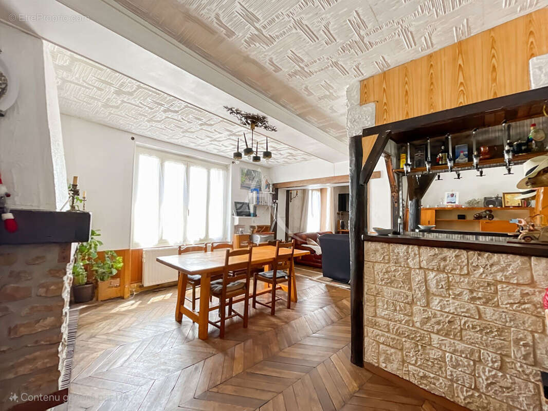 Maison à AUVERS-SUR-OISE