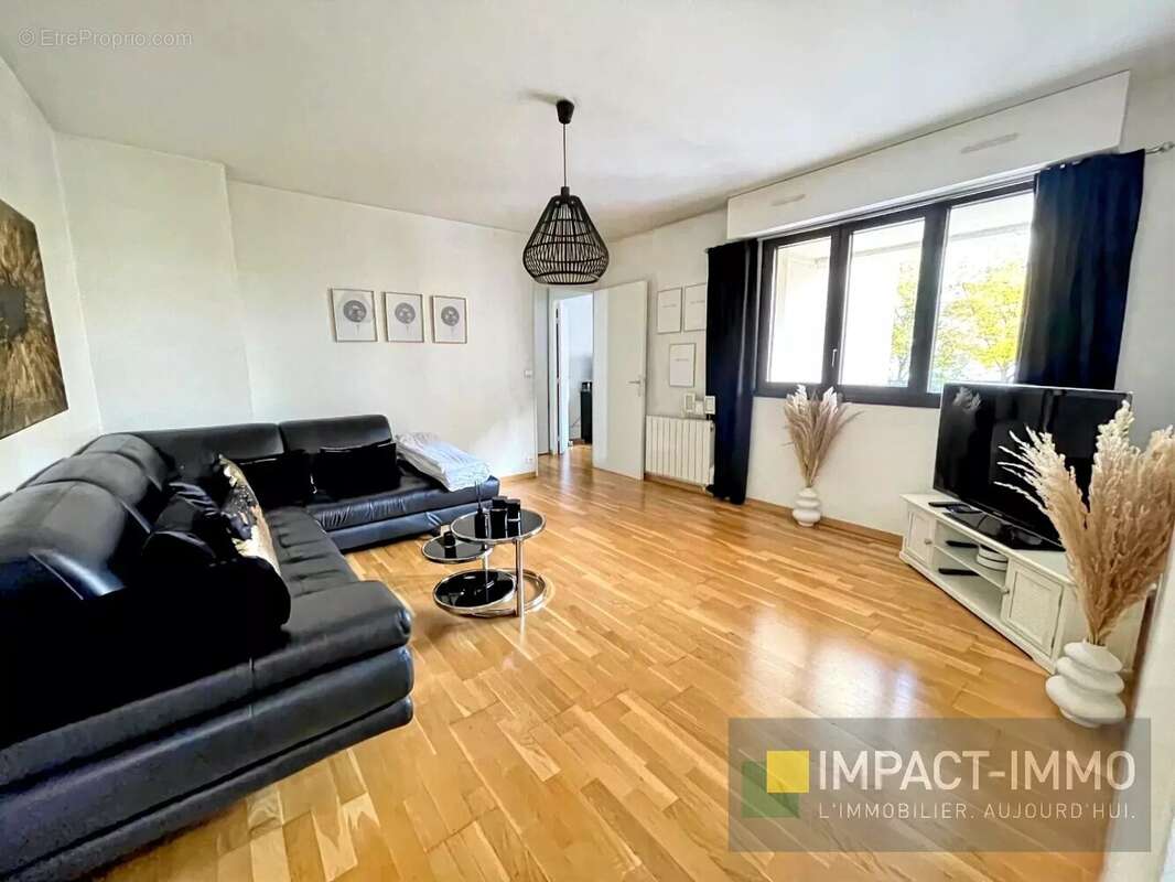 Appartement à LEVALLOIS-PERRET