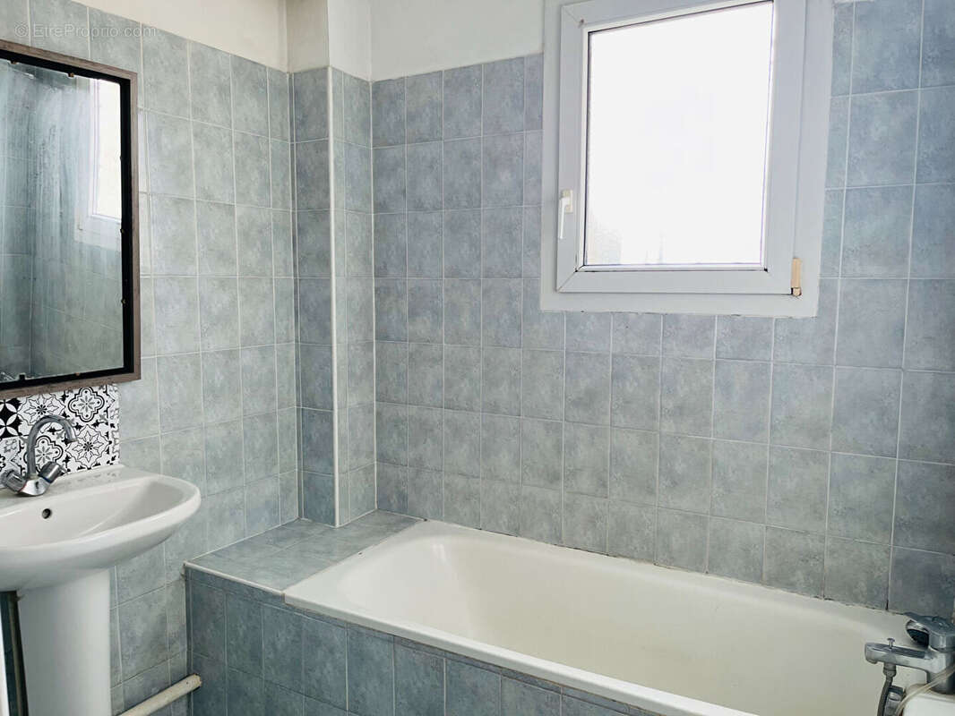 Maison à CHEMILLY-SUR-YONNE