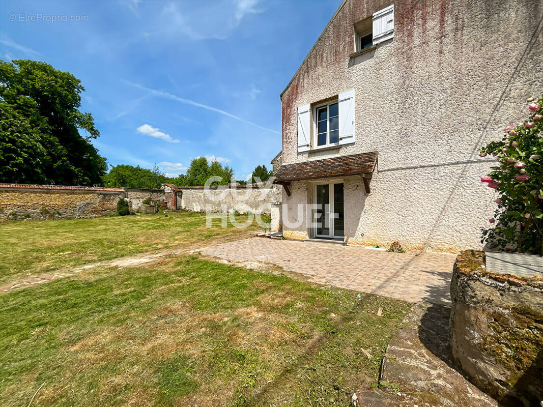 Maison à CHAUMES-EN-BRIE