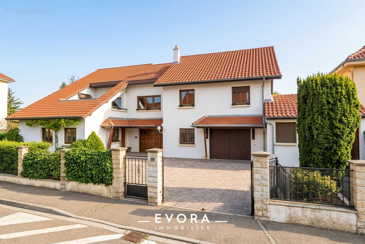 Maison à MONTIGNY-LES-METZ