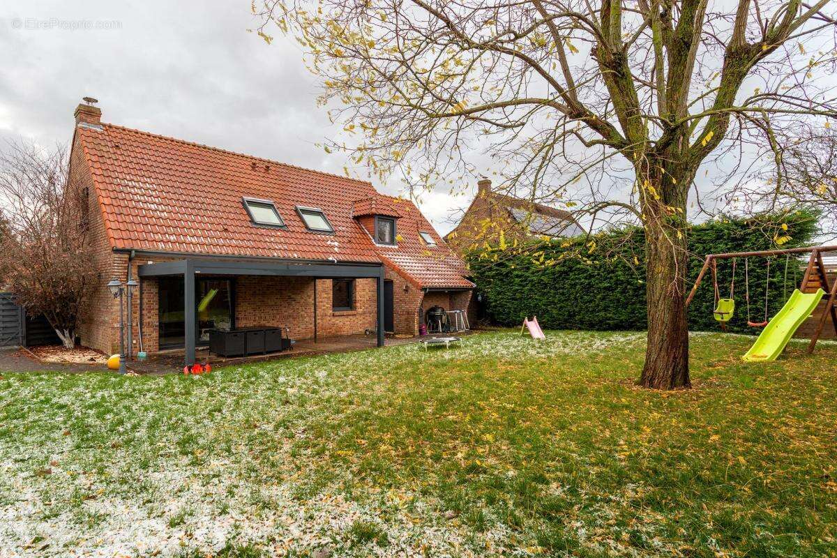 Maison à FACHES-THUMESNIL