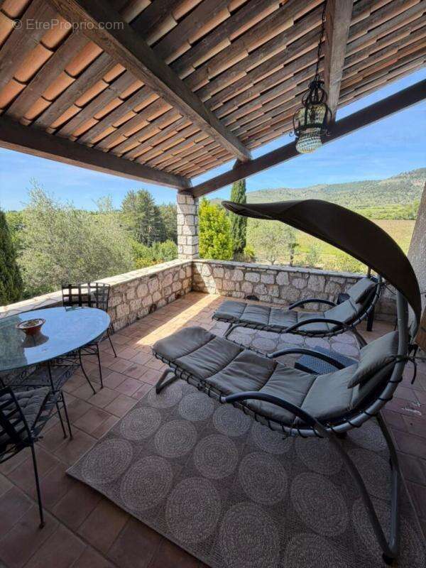 Maison à ALBA-LA-ROMAINE