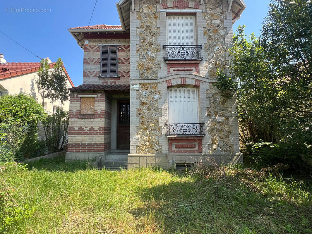 Maison à SARTROUVILLE