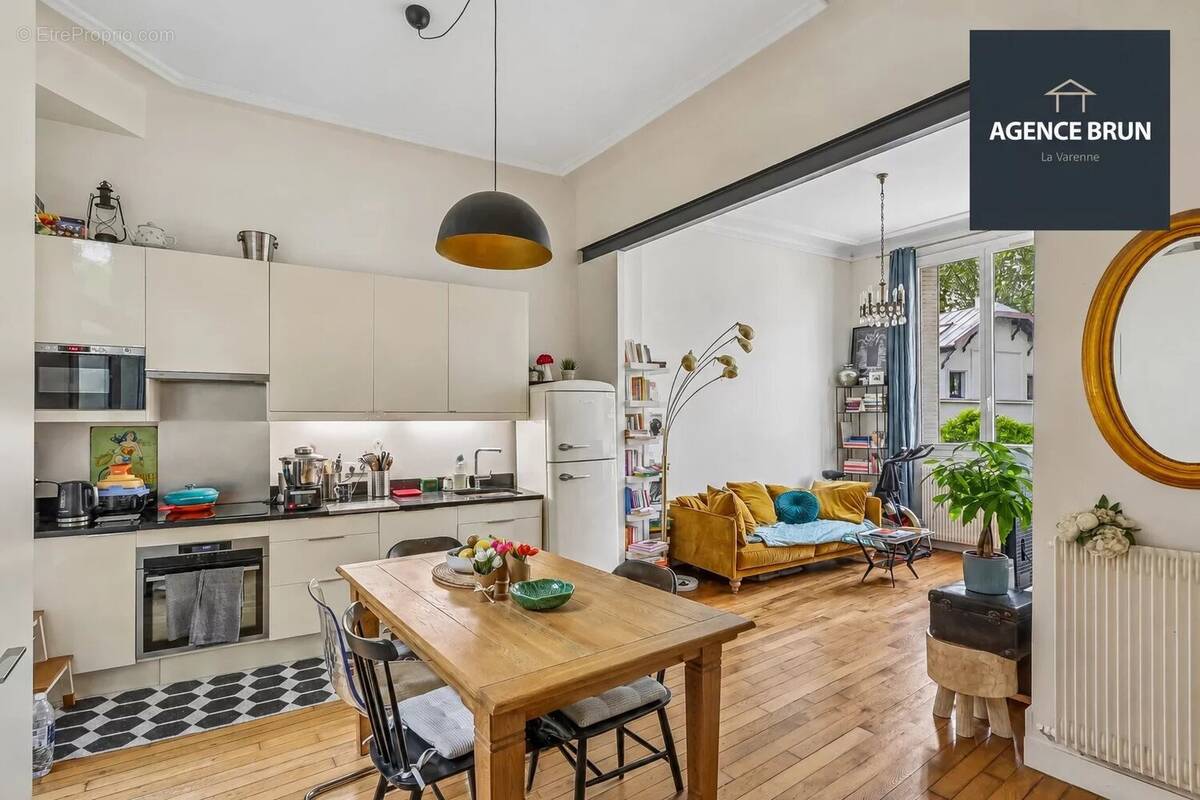 Appartement à SAINT-MAUR-DES-FOSSES