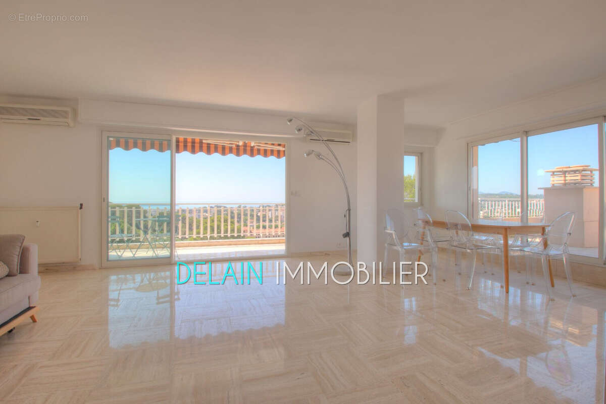 Appartement à LE CANNET