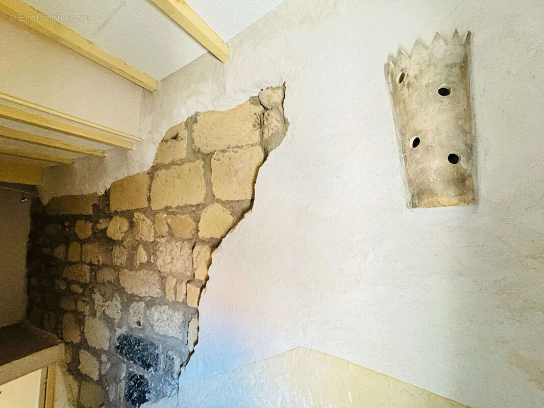 Appartement à PUISSALICON