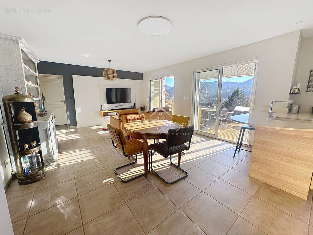 Maison à SAINT-AFFRIQUE