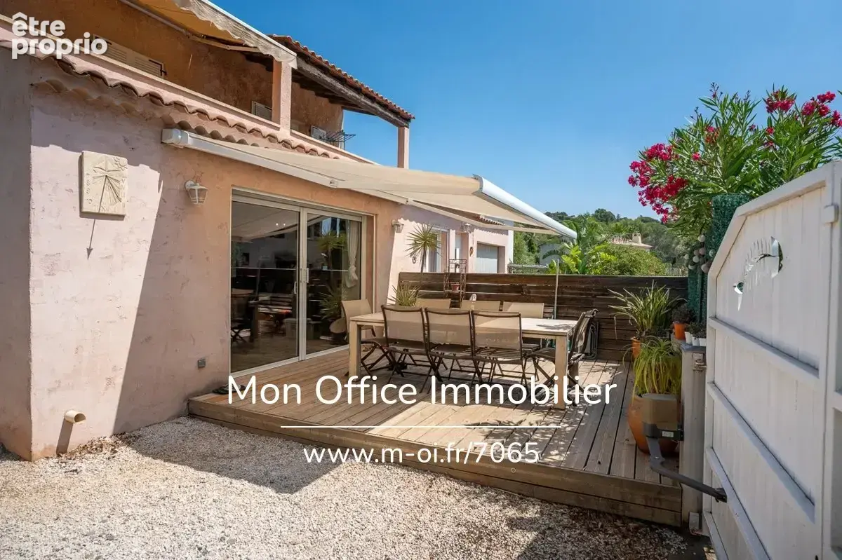 Référence : 7065-les - maison divisée avec jardin au calme proche centre de la croix valmer - photo 12