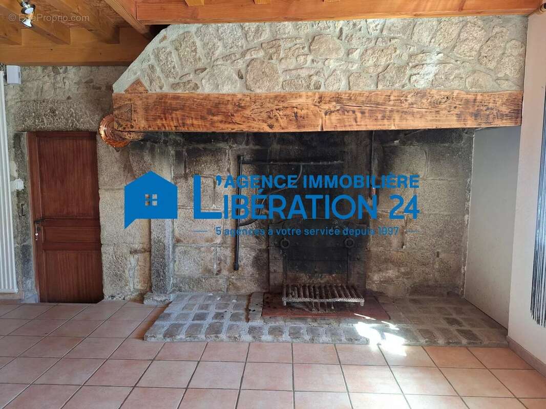 Maison à THELIS-LA-COMBE