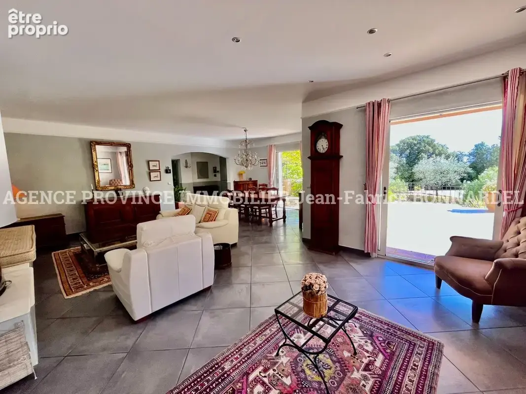 Maison 9 pièces 175 m² à vendre à Suze-La-Rousse (26790) - photo 11