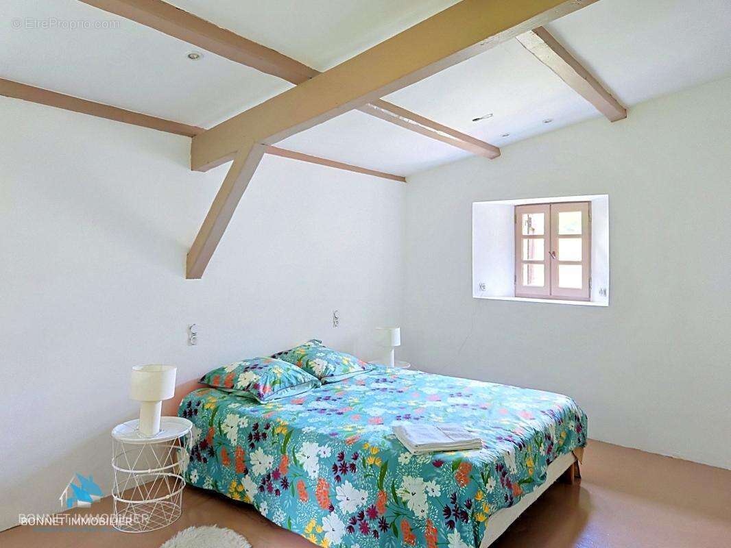 Propriété de caractère de 290 m² constituée d'une maison et d'un gîte de charme - photo 10