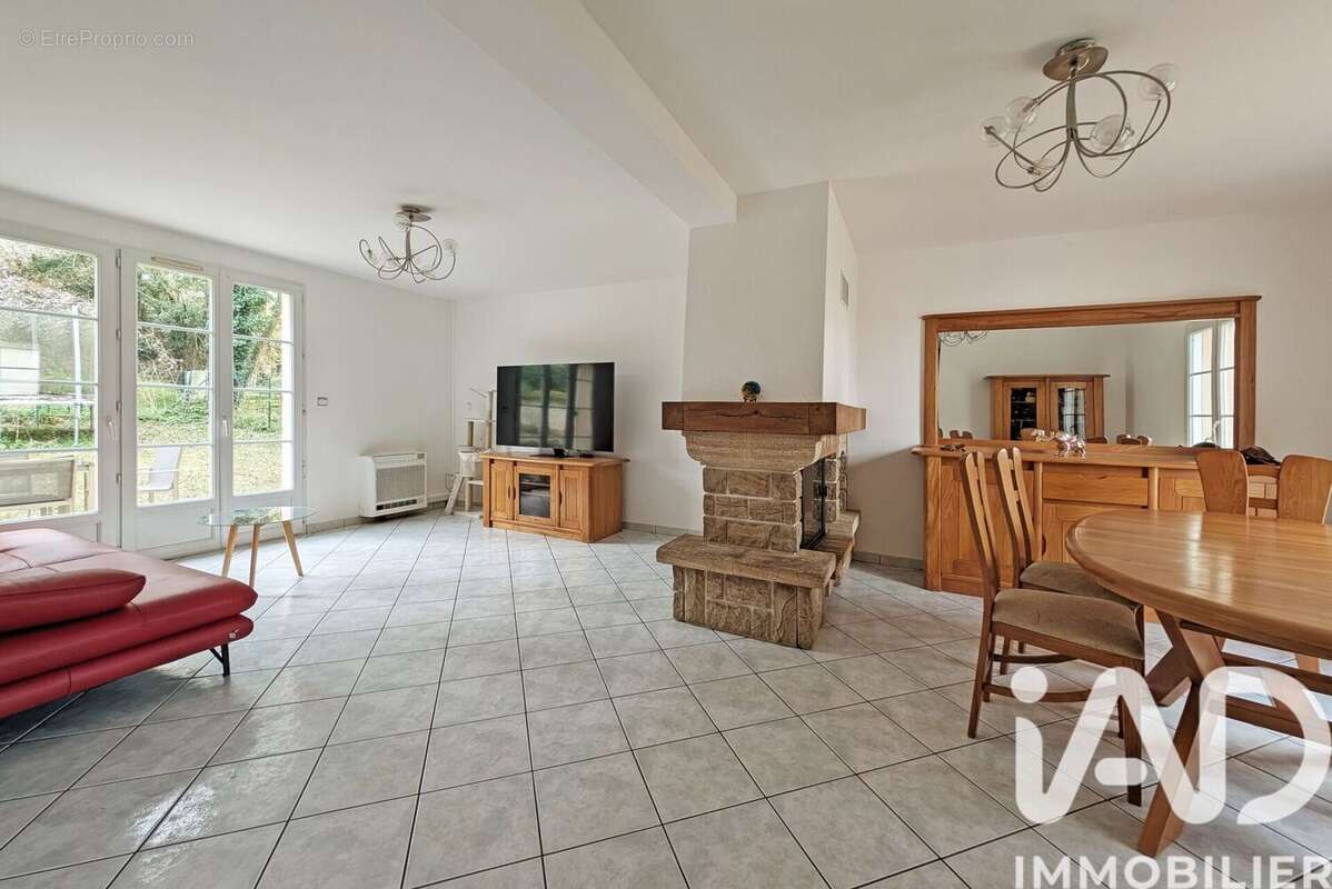 Photo 3 - Maison à LE COUDRAY-MONTCEAUX