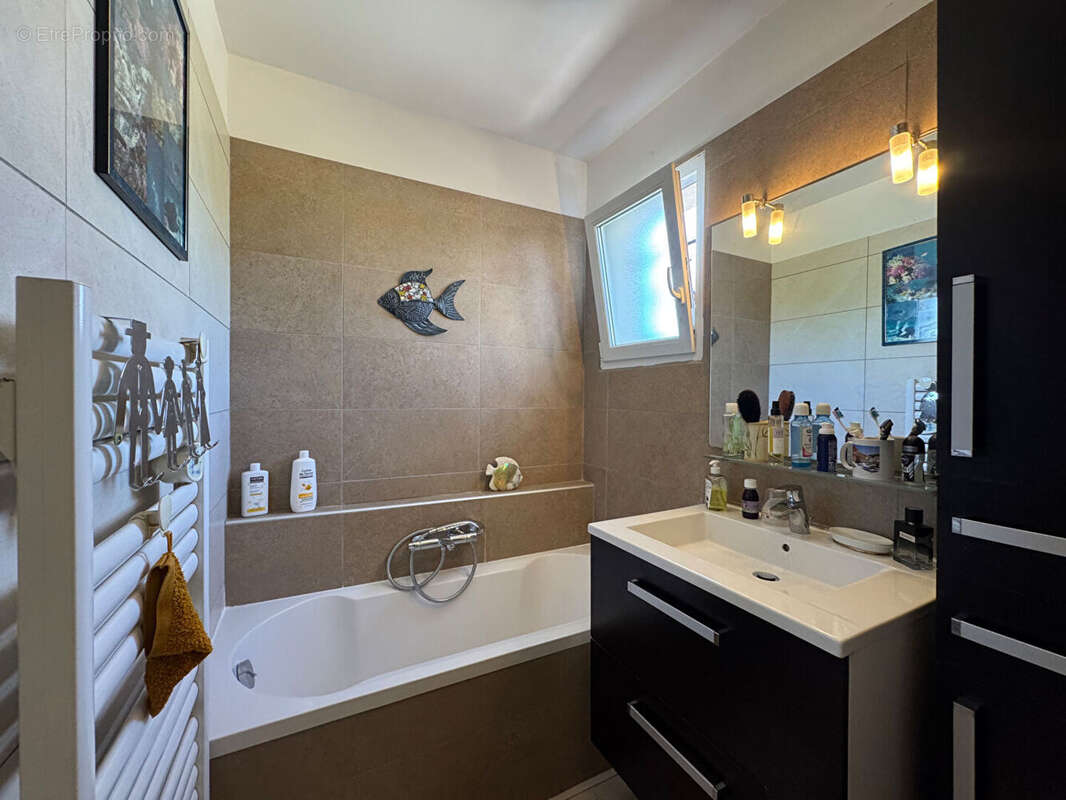 Maison Saint-cyr-sur-mer 153 m2 - photo 11