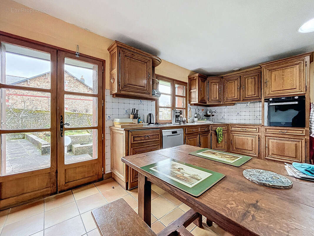 Maison à VILLEDIEU-LES-POELES