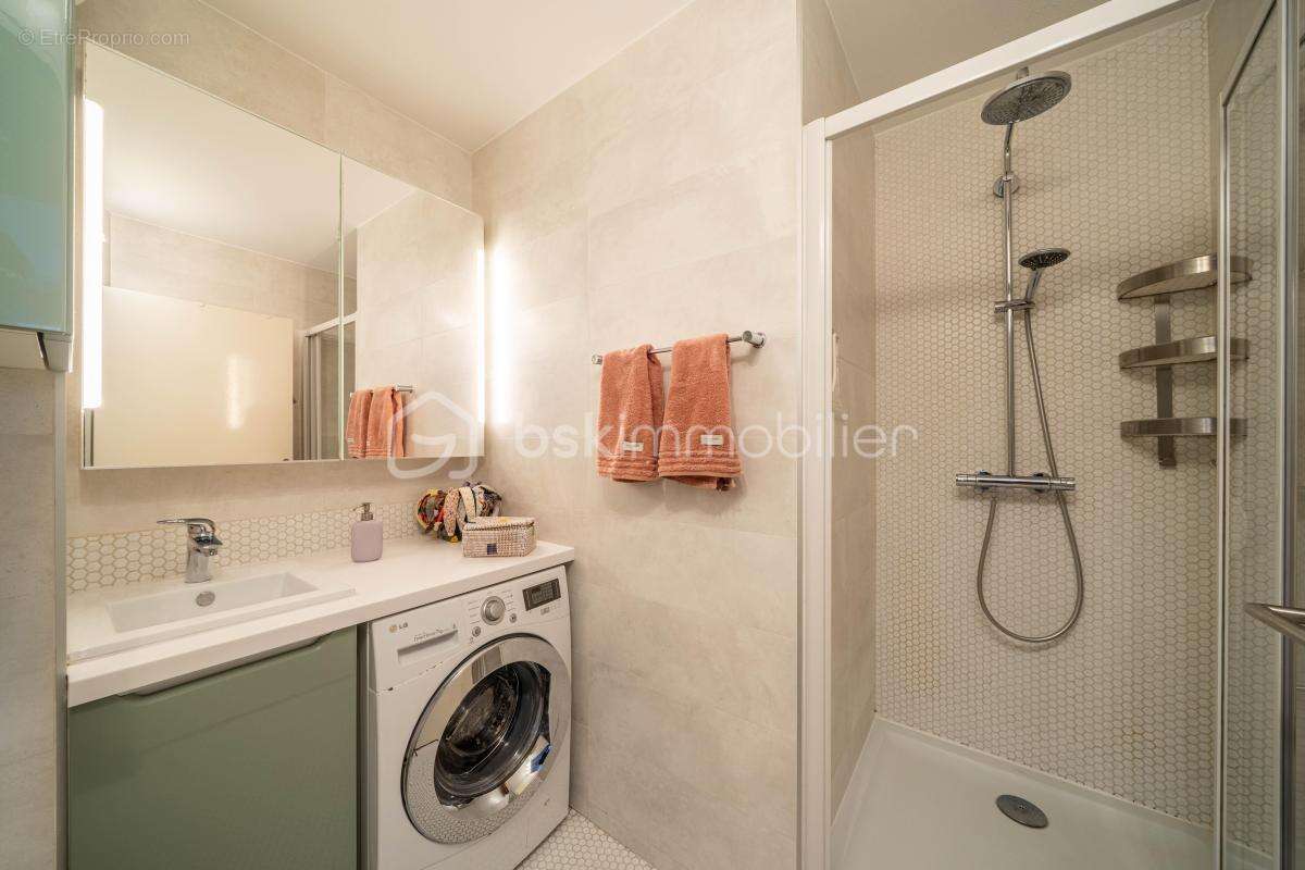 Appartement à ISSY-LES-MOULINEAUX