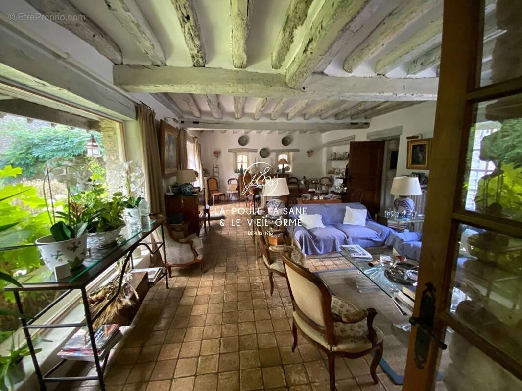 Maison à HOUDAN