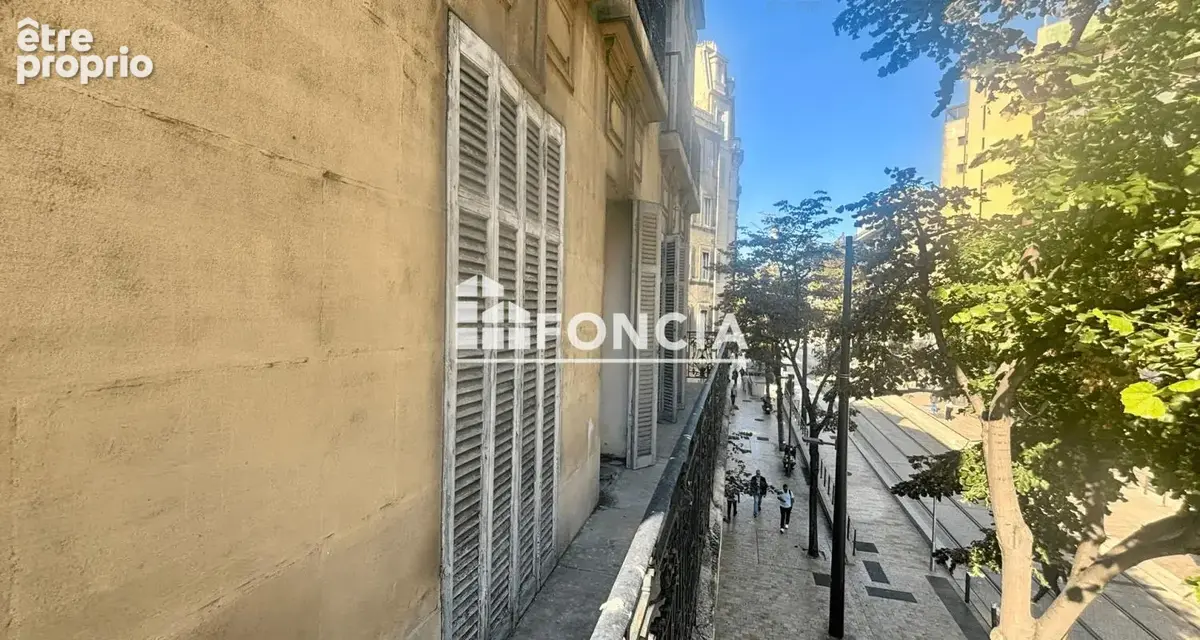 Marseille Place Castellane – T4 de 70 m² traversant, dernier étage seul sur palier, immeuble de caractère des années 30 – Projet - photo 1