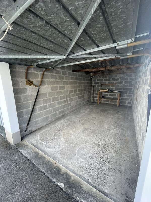 garage - Appartement à PERIGUEUX