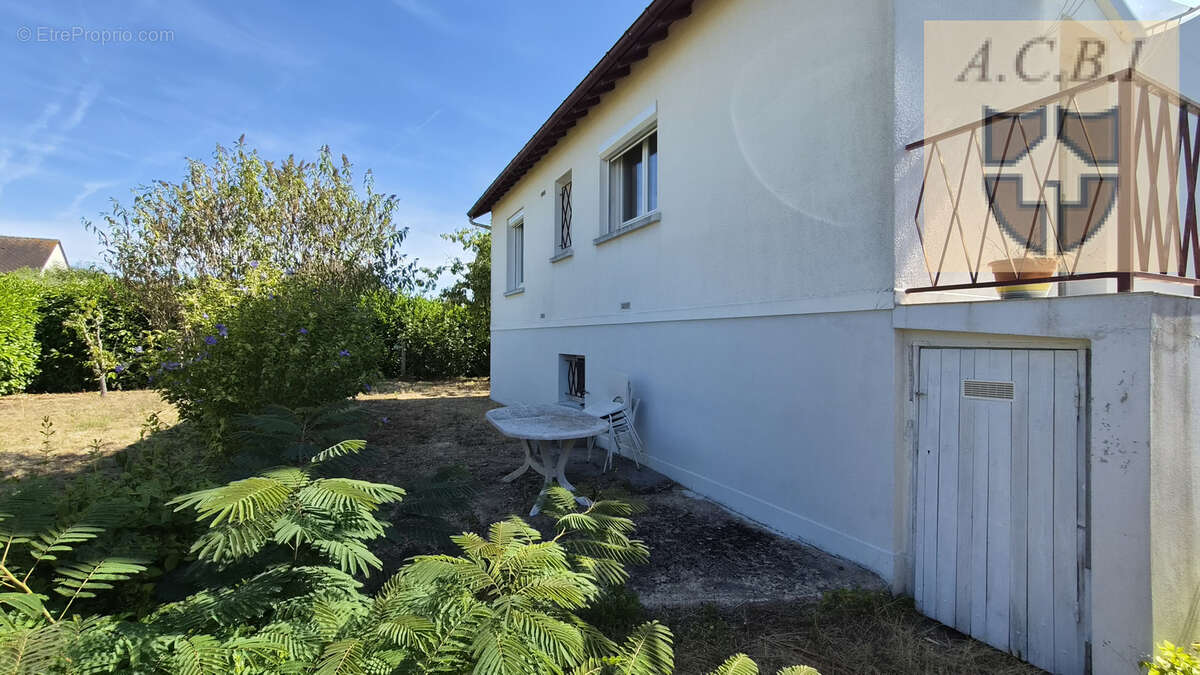 Pavillon sur sous-sol   secteur meslay   calme et impasse - photo 10