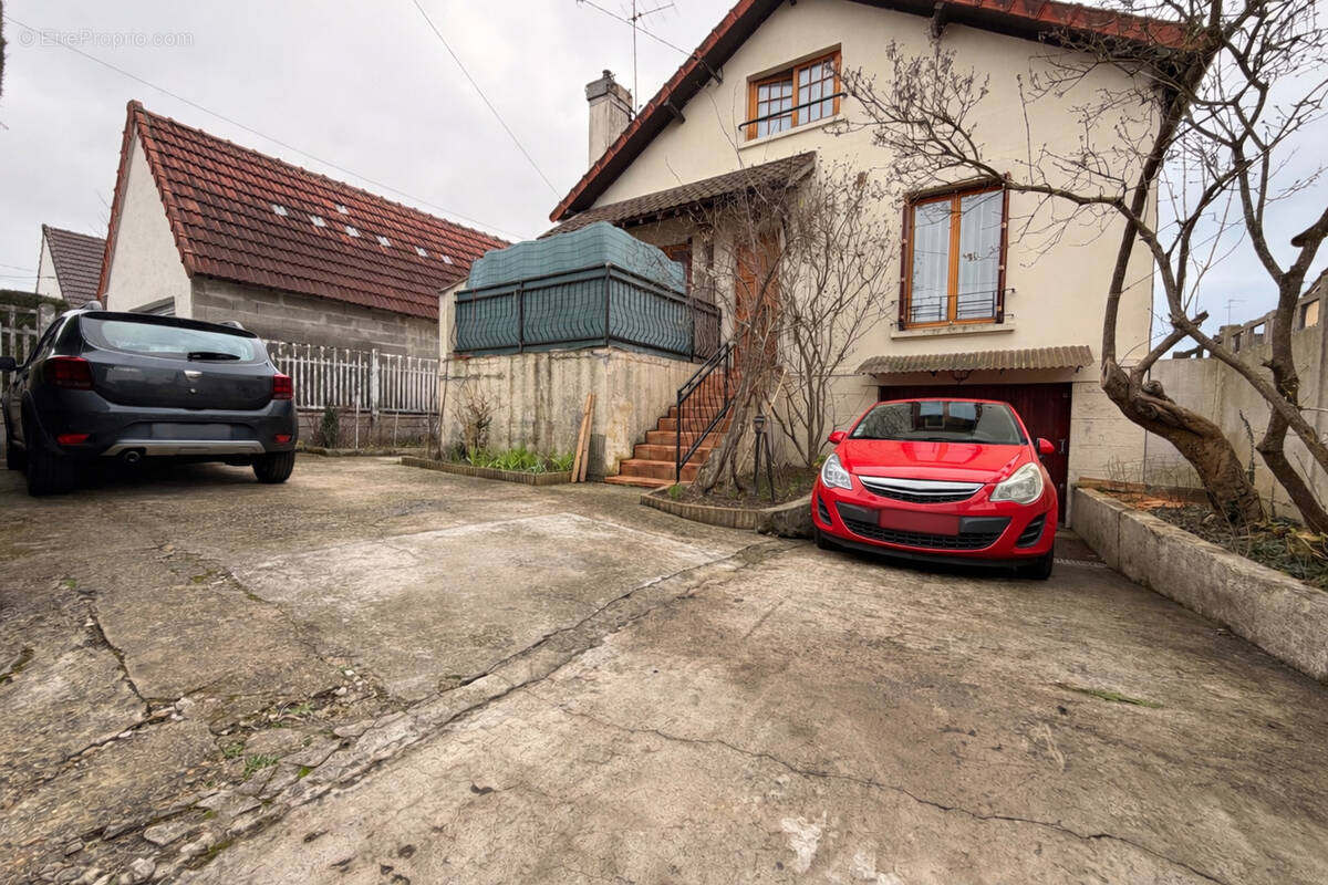 Maison à TREMBLAY-EN-FRANCE